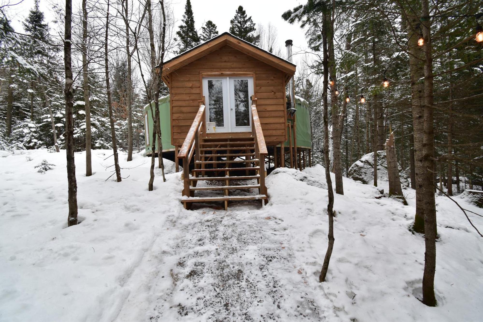 Val-Morin Le Partage Lodge: Destination Plein Air Et Sociale מראה חיצוני תמונה