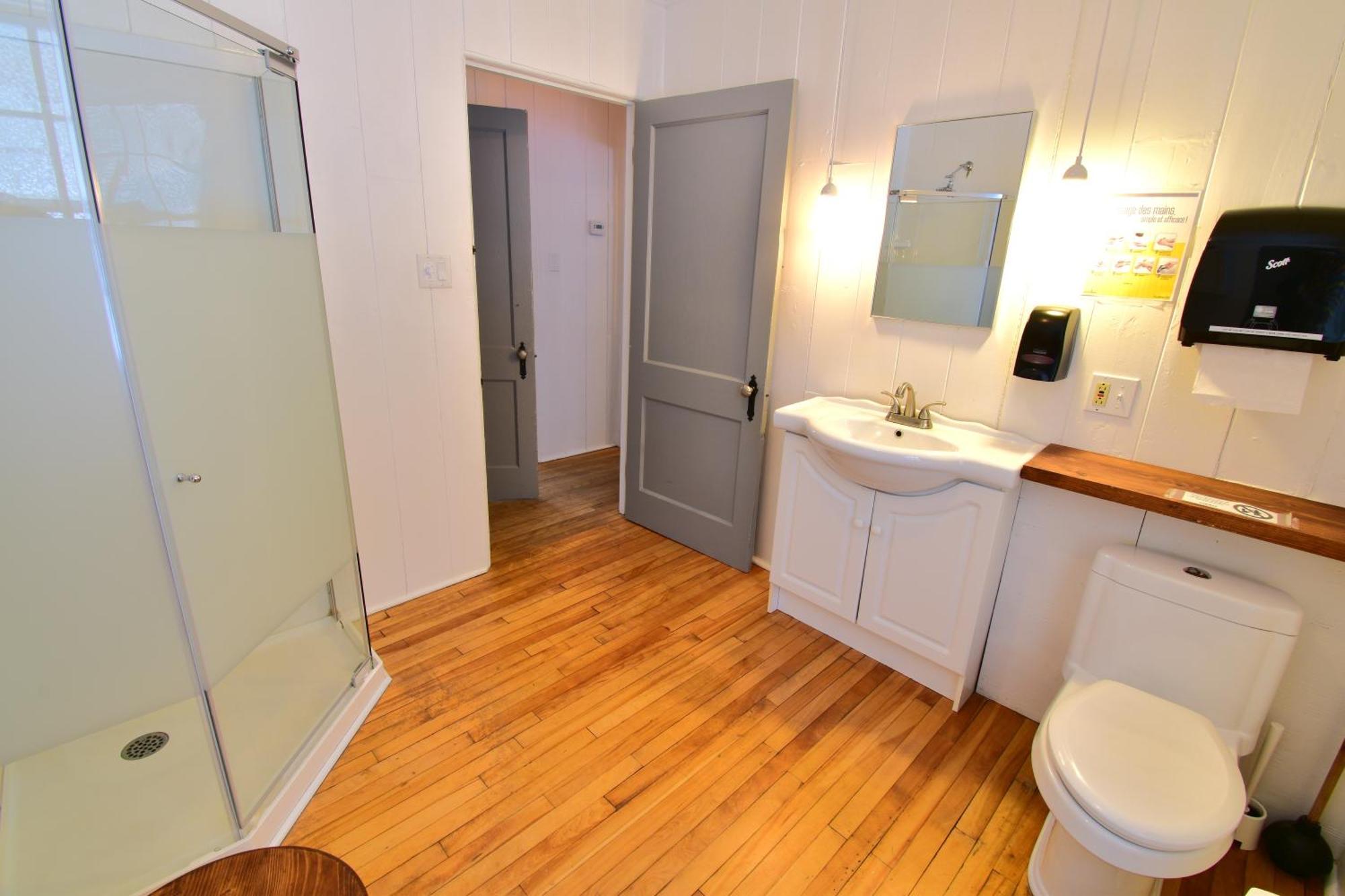 Val-Morin Le Partage Lodge: Destination Plein Air Et Sociale מראה חיצוני תמונה
