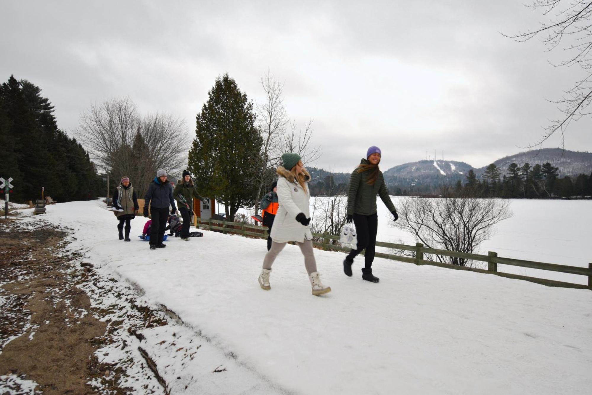 Val-Morin Le Partage Lodge: Destination Plein Air Et Sociale מראה חיצוני תמונה