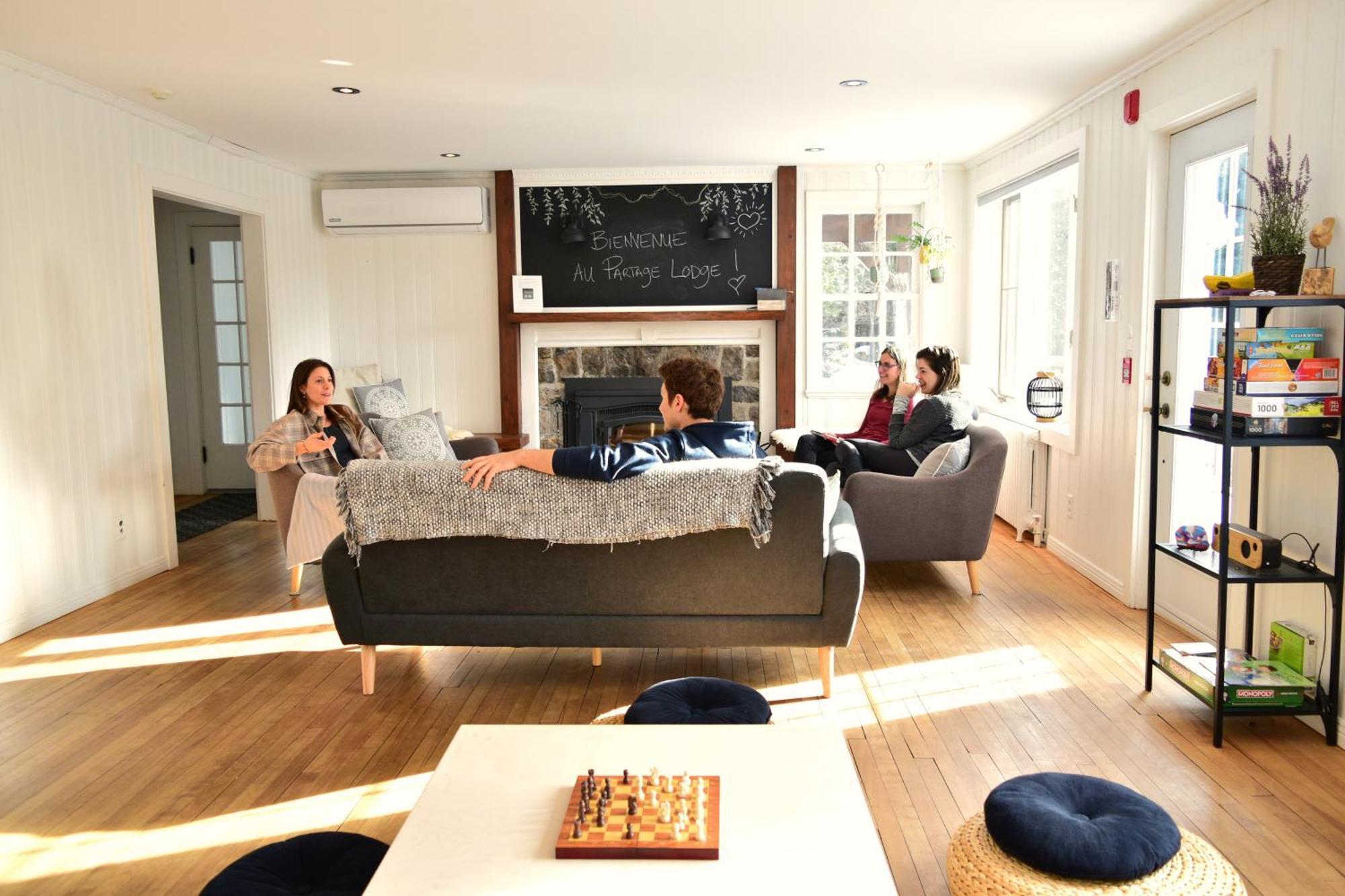 Val-Morin Le Partage Lodge: Destination Plein Air Et Sociale מראה חיצוני תמונה